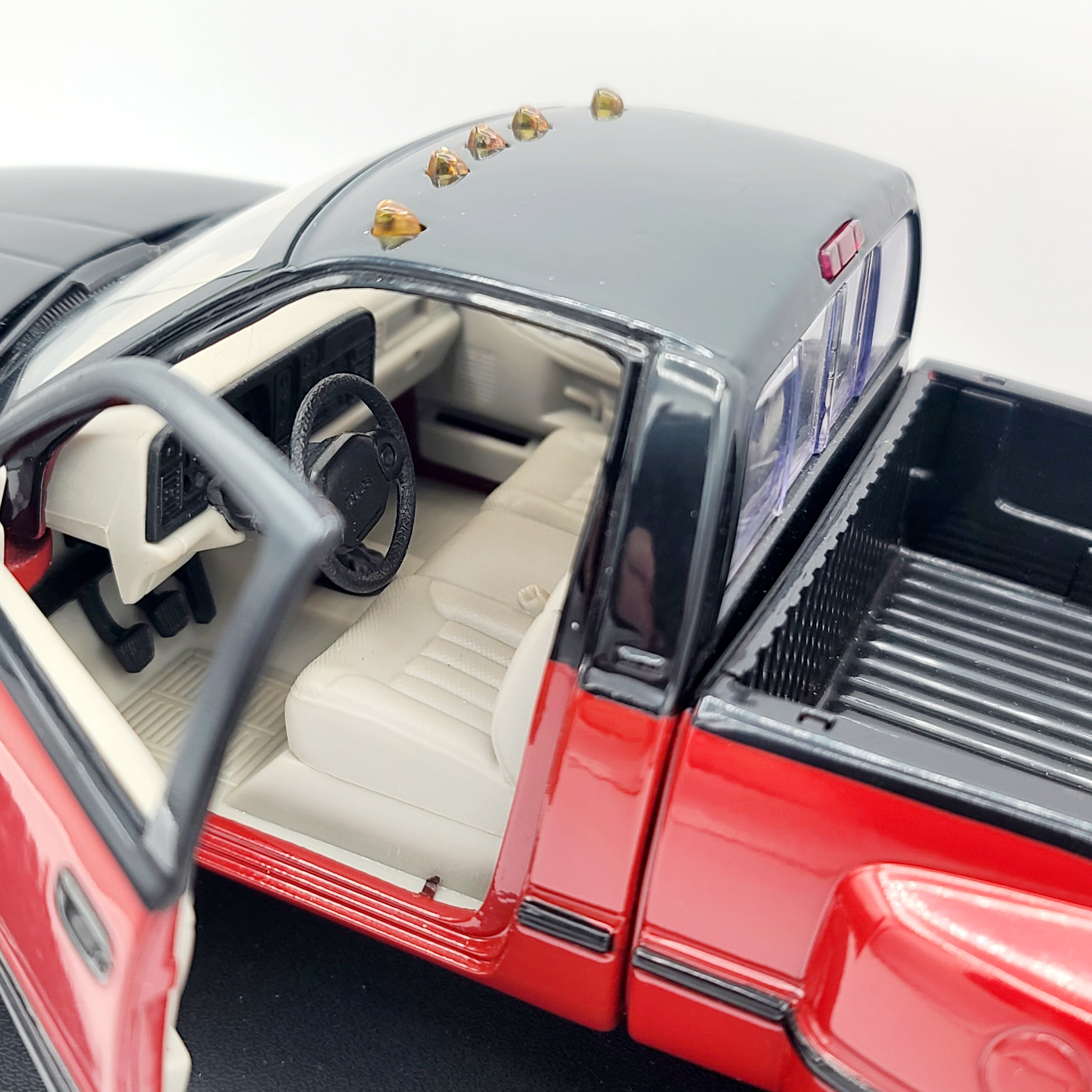 JRL 1:18 Scale - '95 Dodge Ram 3500 V10 Dually Pick-up Truck (Anson/Ertl)
